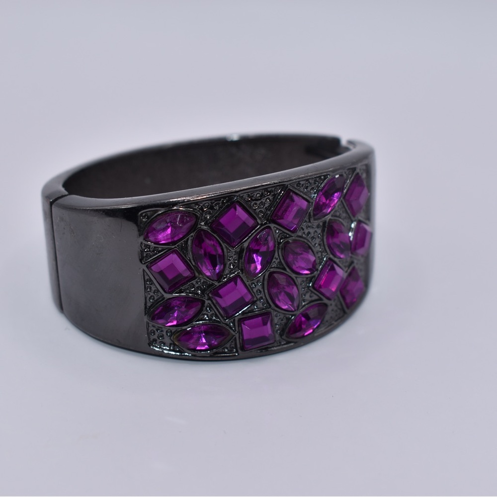Elegant Black and Purple Gemstone Bracelet